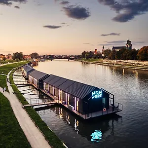 New Port - Premium Floating Ξενοδοχείο με διαμερίσματα Krasków